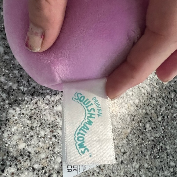 Valentine’s Day Squishmallow Nefen Gnome Plush Toy - Picture 3 of 3